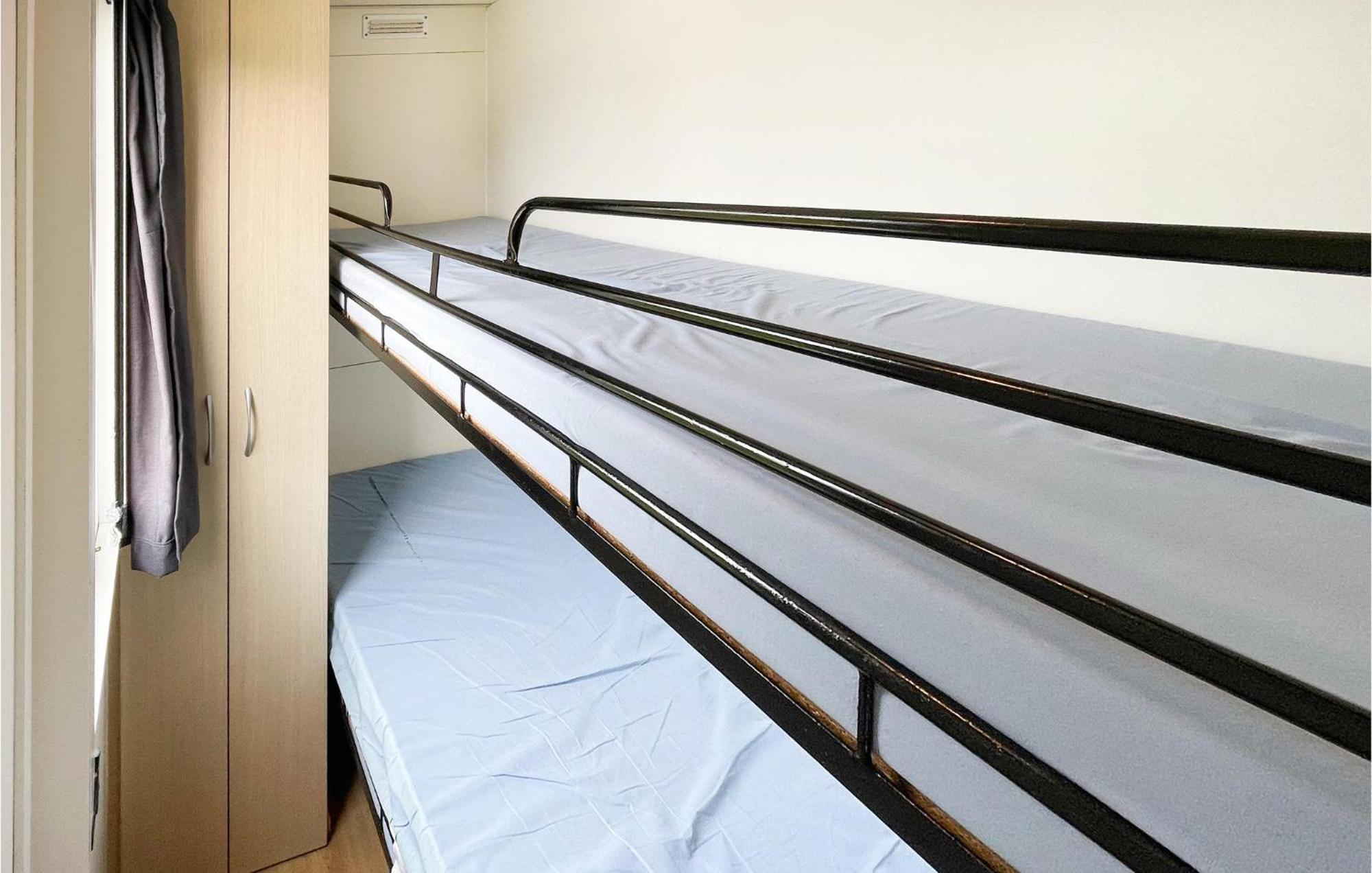 Gorgeous Home In Tzummarum With Wifi Ngoại thất bức ảnh